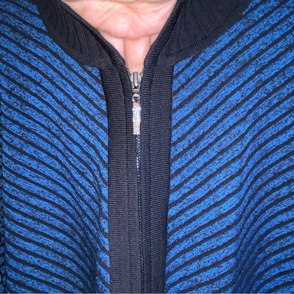 Exclusively Misook Blue Black Striped Knit Full Zip Cardigan Size 1X - Picture 6 of 7